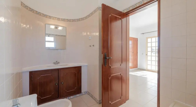 Вилла Villa Baltin With 4 Bedrooms and 3 Bathrooms