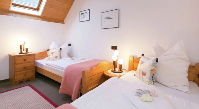Haus Bärbel, Book Hotel Geisfeld 