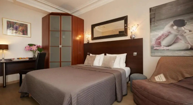 Трёхместный номер Standard Hotel Le Twelve