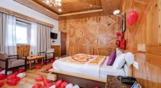Люкс Hotel Monal