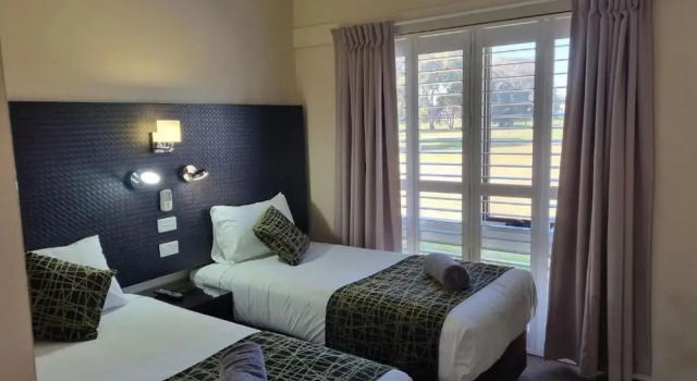 Апартаменты Deluxe Australian Homestead Motor Lodge