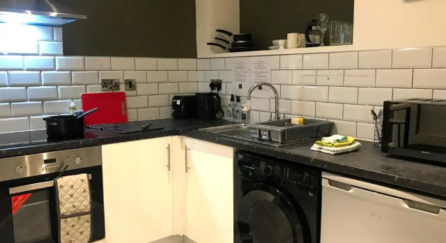 Апартаменты Standard Contemporary 1 bed Studio for Comfy Stay in Wigan