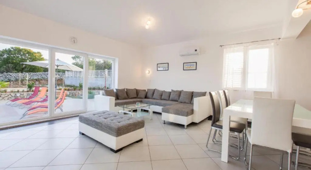 Villa Veglia, Varaa Villa Hotellit Kvarner Islands uima-altaalla, Uima-allas