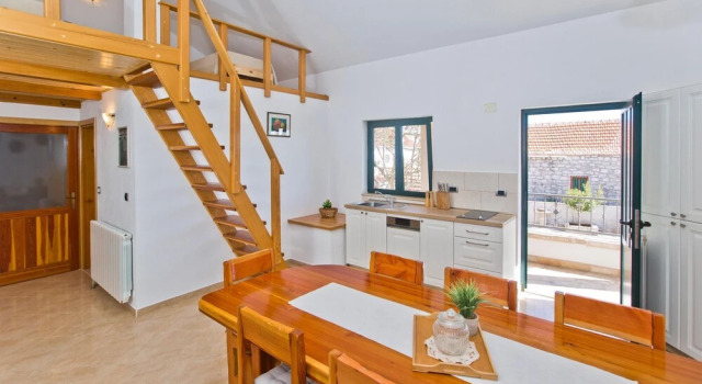 Awesome Home in Bogomolje With Outdoor Swimming Pool, Wifi and 3 Bedrooms, Varaa Hotelli Bogomolje Hvarin saari