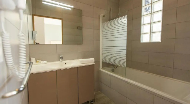Двухместный номер Standard Hotel The Originals de la Plage Marennes Oleron
