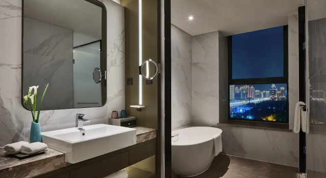 Люкс c 1 комнатой Crowne Plaza Wuhan Development Zone by IHG