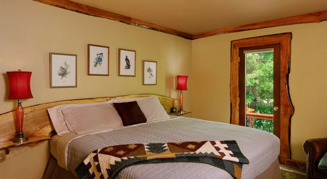 Номер Luxury Hidden Serenity Bed and Breakfast