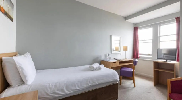 Номер Standard The Burlington Hotel