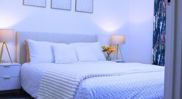 House - Sleeps 6 & Free Parking