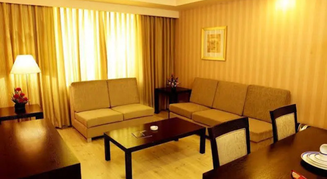 Hotel Sabari Classic, Забронировать Отель Отели штата Тамилнада с бассейном, Бассейн