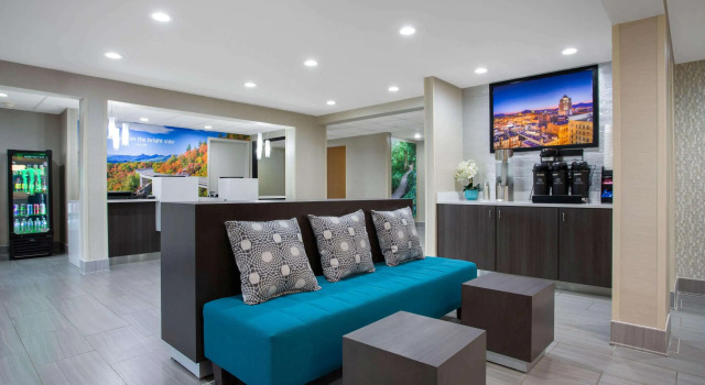 La Quinta Inn Roanoke Salem, Boek Hotel Hotels in Virginia met parkeren, Parkeren