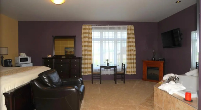 Полулюкс Hotel La Porte de la Matawinie -Hôtel Matha