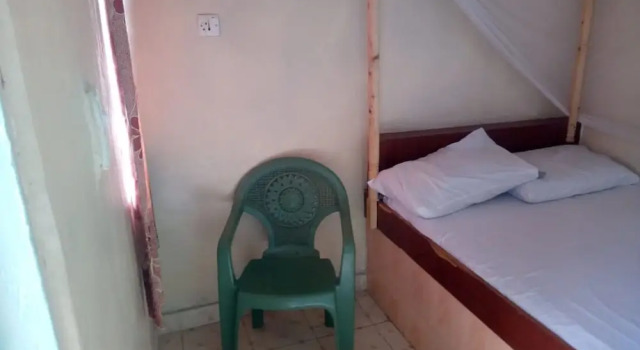 Queens Village Hotel