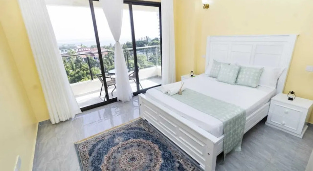 Lux Suites 3rd Avenue Seaview Apartments, Book Apartment Hotels in Coast Region with Parking, Parking