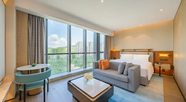 Двухместный номер Premium с видом на город Holiday Inn Zhuhai City Center by IHG