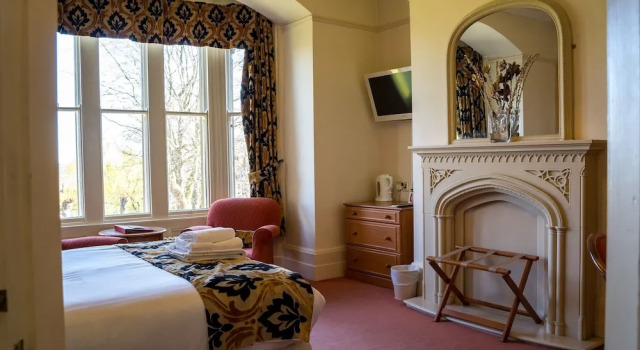 Двухместный номер Classic с видом на город Farnley Tower Guesthouse