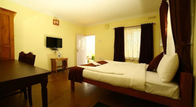 Holiday Heaven Munnar, Book Hotel Chinnakanal New Delhi