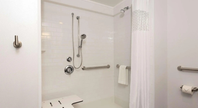 Двухместный номер Premium Hampton Inn & Suites by Hilton Chicago Schaumburg IL