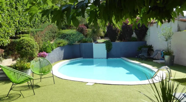 Двухместный номер Standard Logis Hôtel La Fenière