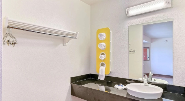 Двухместный номер Standard Motel 6-Pinole, CA