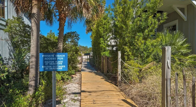 5 Br/4ba~ Heated Community Pool ~gulf Views ~ Freshly Updated ~ Tesla Charger, Rezerwuj Dom wakacyjny Hotele w Emerald Coast z parkingiem, Parking