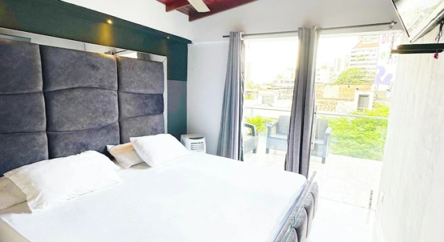 Номер Luxury $ PROMO $ Big Rooftop Apt 10 BDRM w/Pool @Poblado
