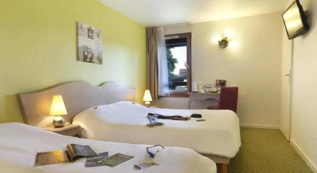 Трёхместный семейный номер Standard Hôtel IKAR Blois Sud