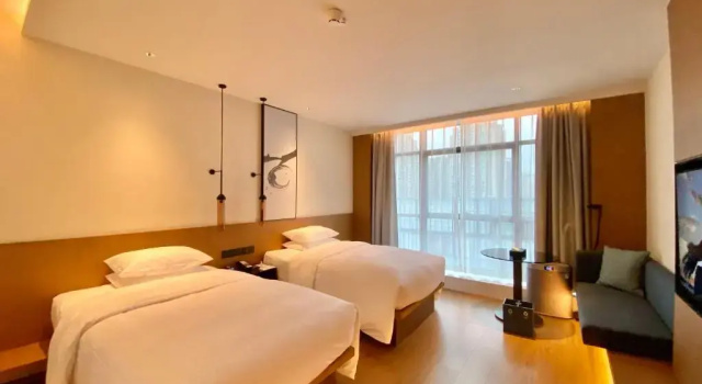 Четырёхместный номер Standard Fairfield by Marriott Chongqing Yongchuan