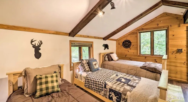 Коттедж Ski, Hike & Relax: Beech Mtn Gem w/ Sweeping Views
