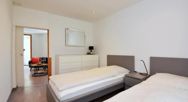 Ferienwohnung in ruhiger Lage von Zella-Mehlis/ Wohnung Carola, Book Hotel Hotels in Thuringian Forest with Parking, Parking