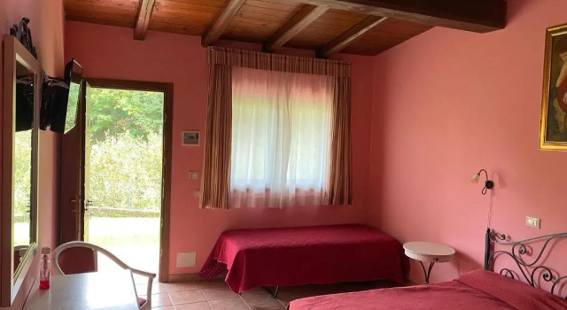 Трёхместный номер Standard с видом на сад Agriturismo Montefosco