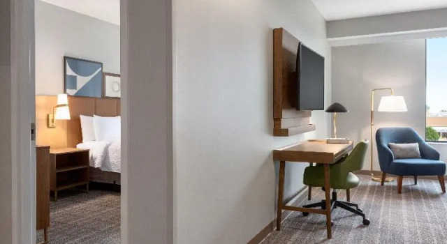 Четырёхместный люкс c 1 комнатой Staybridge Suites Kincardine Southeast by IHG