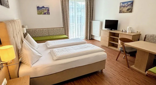 Двухместный номер Comfort с балконом и с видом на горы Haus Friedrichsburg - Sommer Bergbahn inklusive