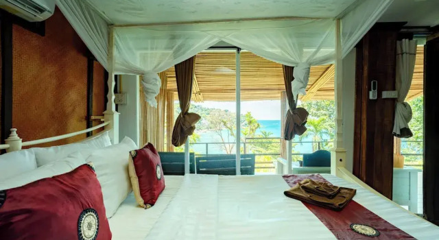Семейное бунгало с балконом Taatoh Seaview Resort - SHA Plus