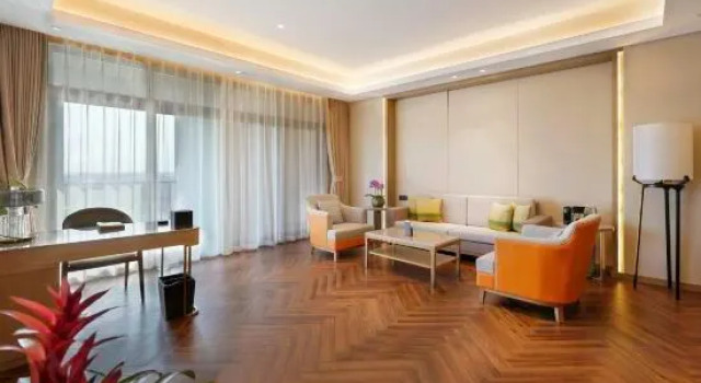Двухместный люкс Deluxe с видом на озеро Flower Expo State Guest Hotel