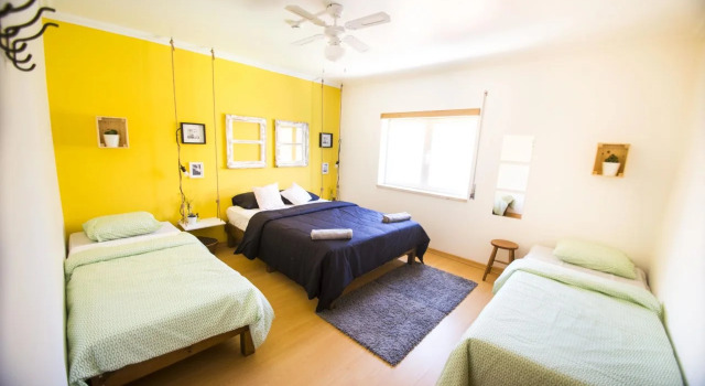 Pineapple Surf House, Rezervovat Hotel Hotely v Oeste s parkováním, Parkování