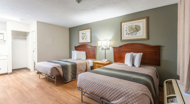 HomeTowne Studios by Red Roof Atlanta NE - Norcross South, Buchen Sie Hotel Norcross Georgia