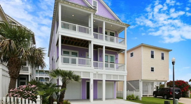 The Conch Castle by Ryson Vacation Rentals