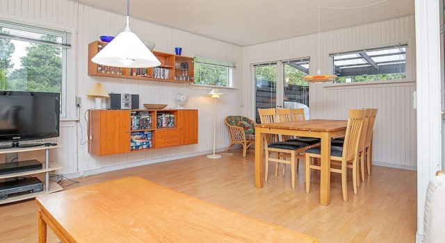 Spacious Holiday Home in Nakskov With Terrace, Book Hotel 3-stjernede hoteller i Nakskov, 3*