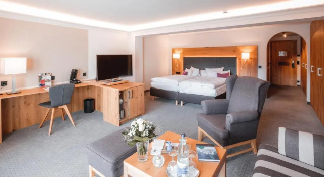 Полулюкс Schüle's Gesundheitsresort & Spa - Erwachsenenhotel