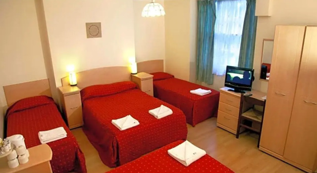 Номер Standard Elmwood Hotel