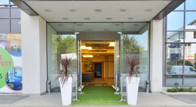 Suite Hotel Sofia, Varaa Hotelli Studentski Grad 