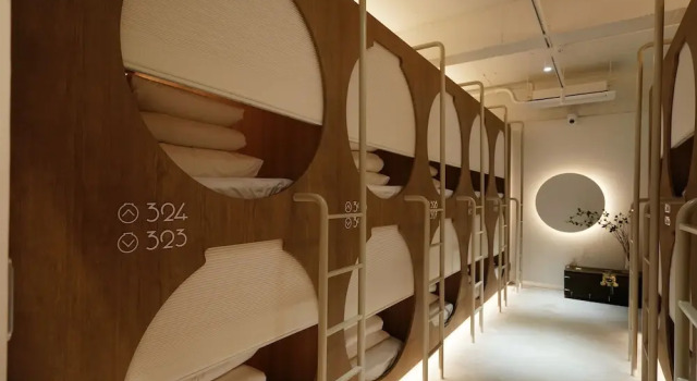 Капсула D A L Premium Capsule Hotel