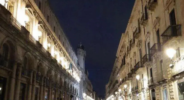 Casa Pirandello, Забронировать Отель Катания Сицилия, рядом с Italia Metro Station