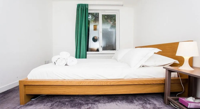 Charming Peaceful 2 Bed with Parking and Garden