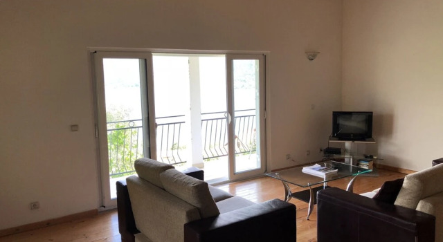Two Bedroom Apartment With Amazing Views, Boek Appartement Dobrota 