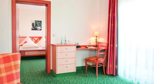 Люкс LandKomfort Hotel Elsenmann Garni