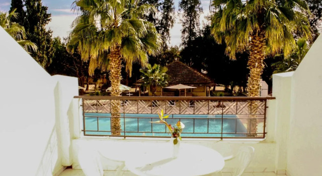 Трёхместный номер Executive с балконом Hotel Continental