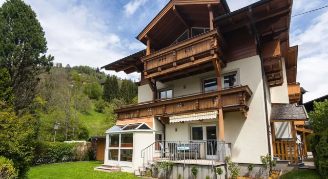 Splendid Apartment in Zell am See with Garden