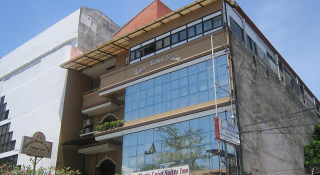 Plaza Maria Luisa Suites Inn